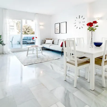Apartment Captivating 2 Bedroom In Popular Nueva Andalucia Close To Centro Plaza Marbella