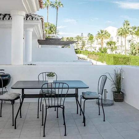 Captivating 2 Bedroom In Popular Nueva Andalucia Close To Centro Plaza Marbella