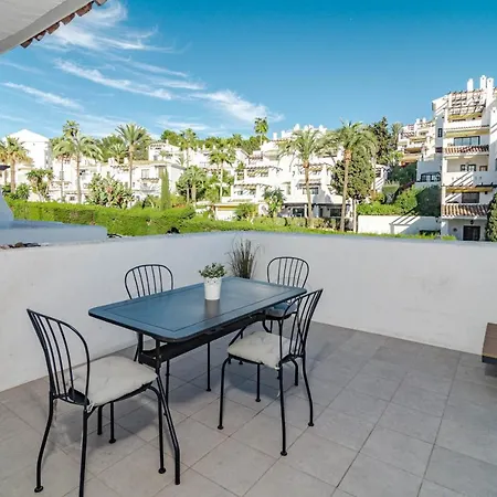 Apartment Captivating 2 Bedroom In Popular Nueva Andalucia Close To Centro Plaza Marbella
