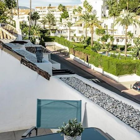Captivating 2 Bedroom In Popular Nueva Andalucia Close To Centro Plaza Apartment *